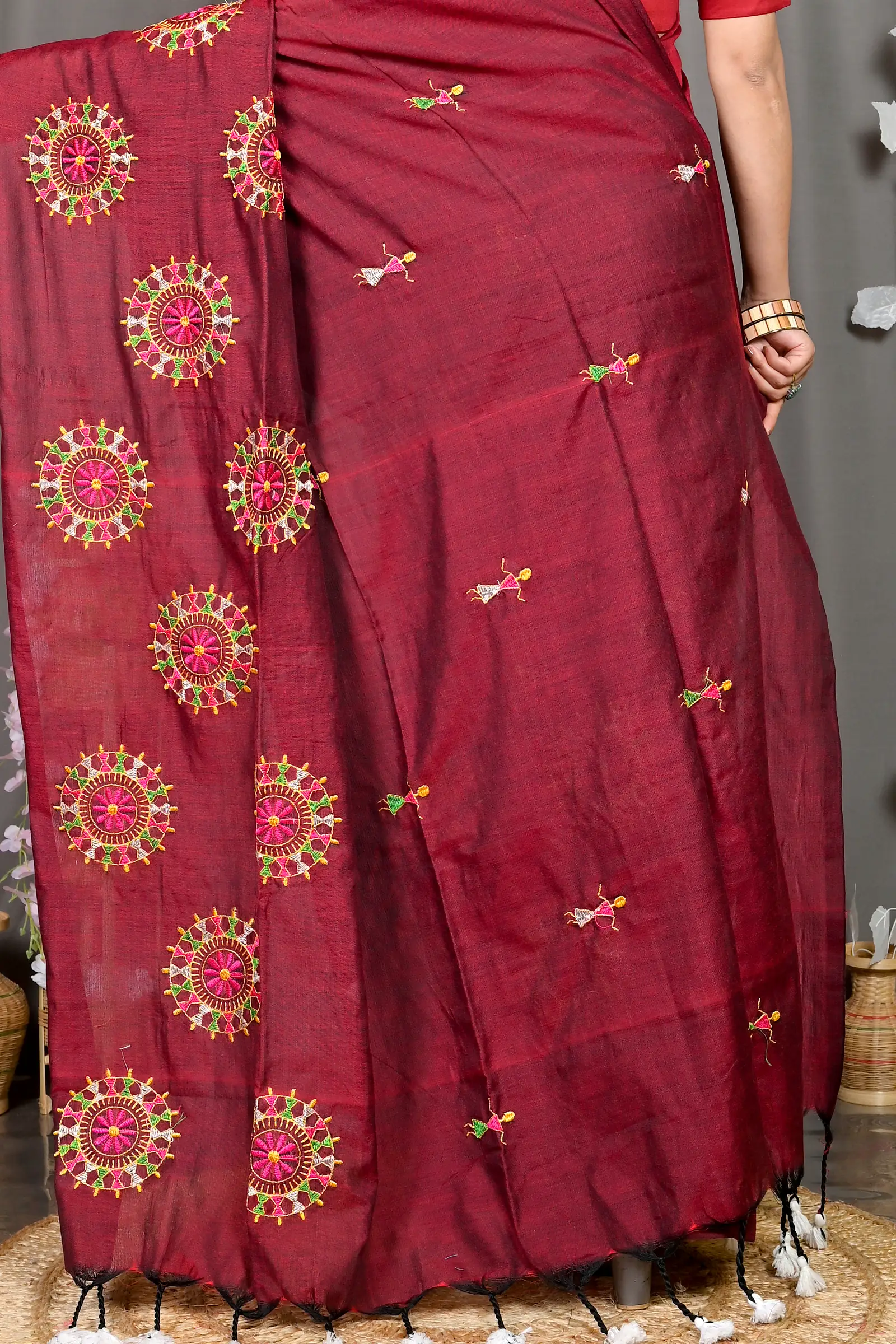 Marun Pure Cotton Parama Embroidery Handloom saree (288)